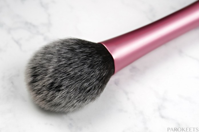 Real Techniques Blush Brush umetne ščetine