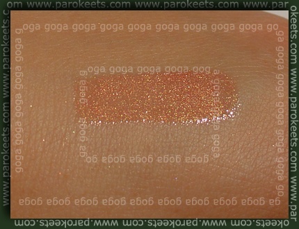 MAC SWATCH NYMPHETTE