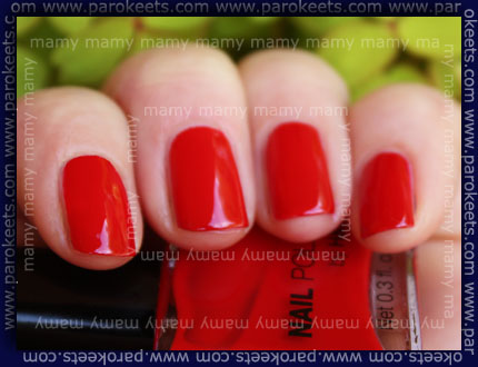 H&M - Red Nail, swatch