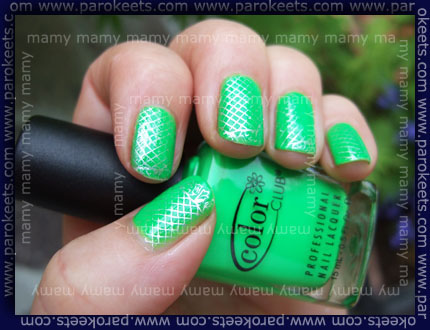 Color Club: Feelin' Groovy+China-Glaze: Millennium+Konad-M71, swatch