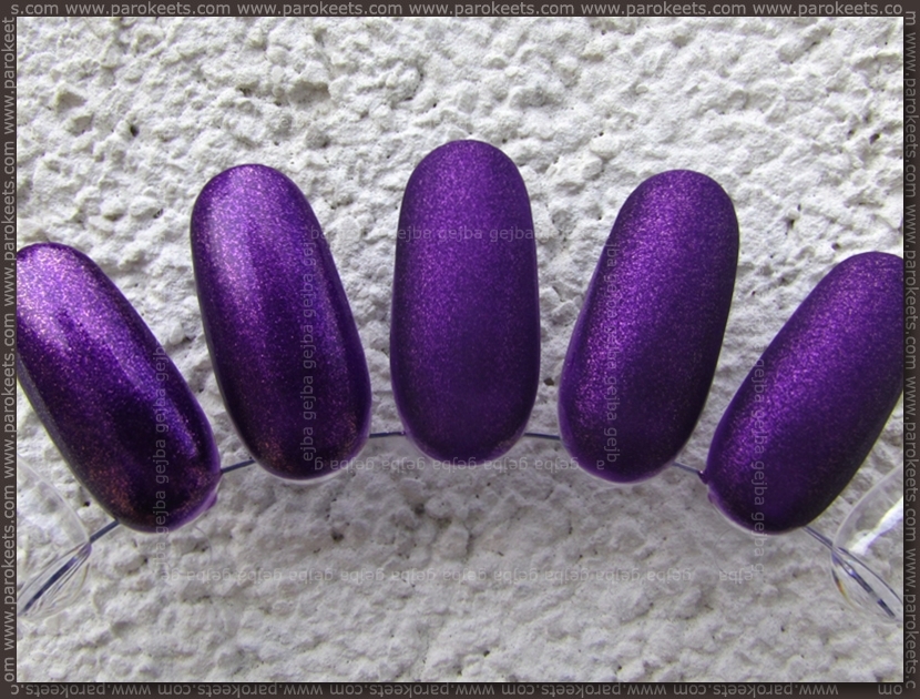 Comparison of Matte Top Coats: Isadora, Essence, Essie, Manhattan Comparison of Matte Top Coats: Isadora, Essence, Essie, Manhattan swatch