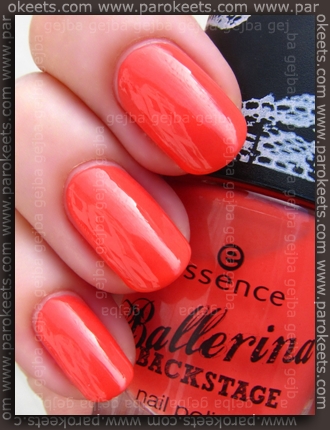 Essence Ballerina Backstage LE - On Your Gracile Tiptoe Essence Ballerina Backstage LE - On Your Gracile Tiptoe swatch