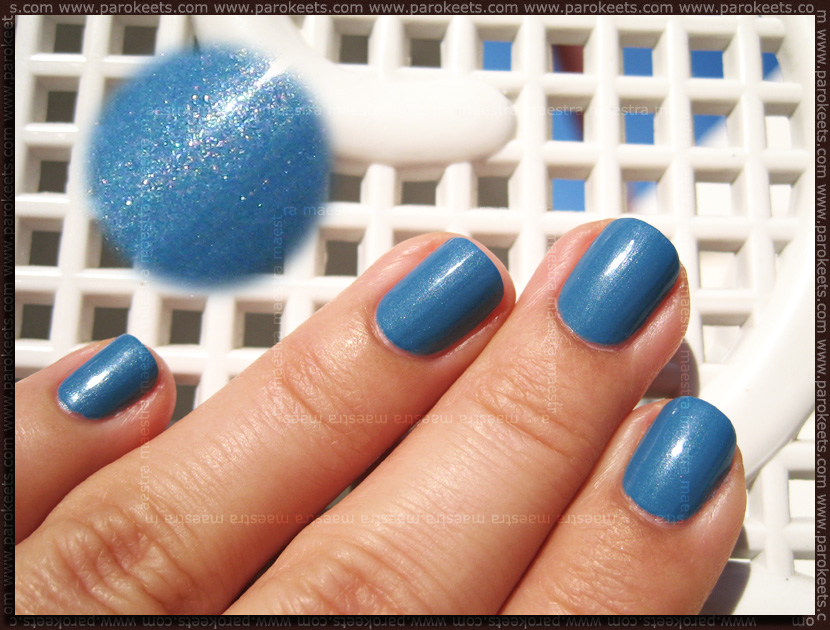 Essie - Coat Azure (2 coats) Essie - Coat Azure (2 coats)