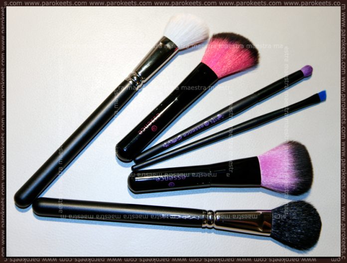 Review Essence brushes