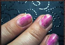 Igračkala sem se s folijo za nohte in nohti dneva Nail Art with nail transfer foil: Essie - Pink Petal and Essence - Style Me Pretty