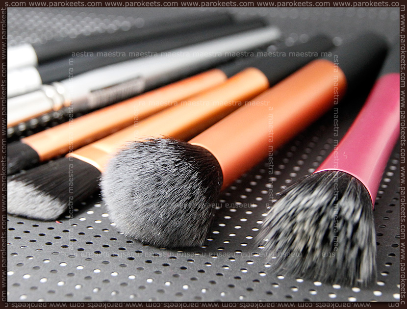 Real Techniques - Buffing Brush Review: Real Techniques - Buffing Brush