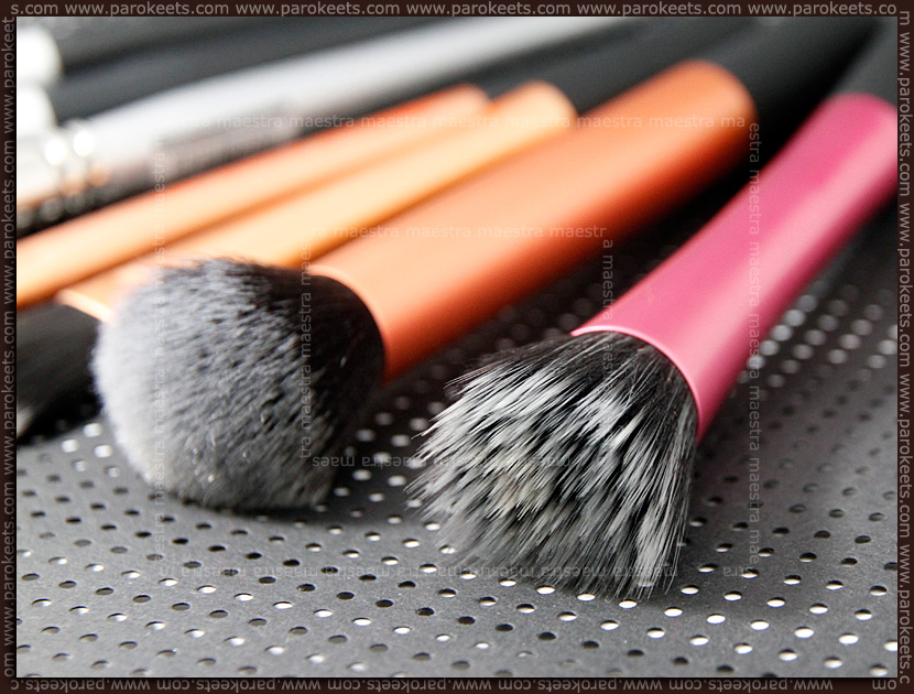 Real Techniques - Stippling Brush Review: Real Techniques - Stippling Brush