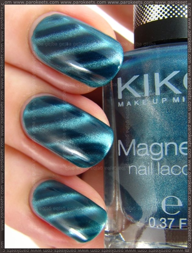 Kiko 705 - Ottanio magnetic nail polish (swatch)