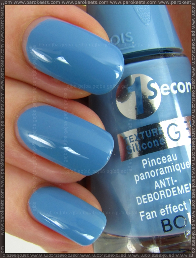 Bourjois 1 Seconde Gel - Bleu Water nail polish Bourjois 1 Seconde Gel - Bleu Water nail polish