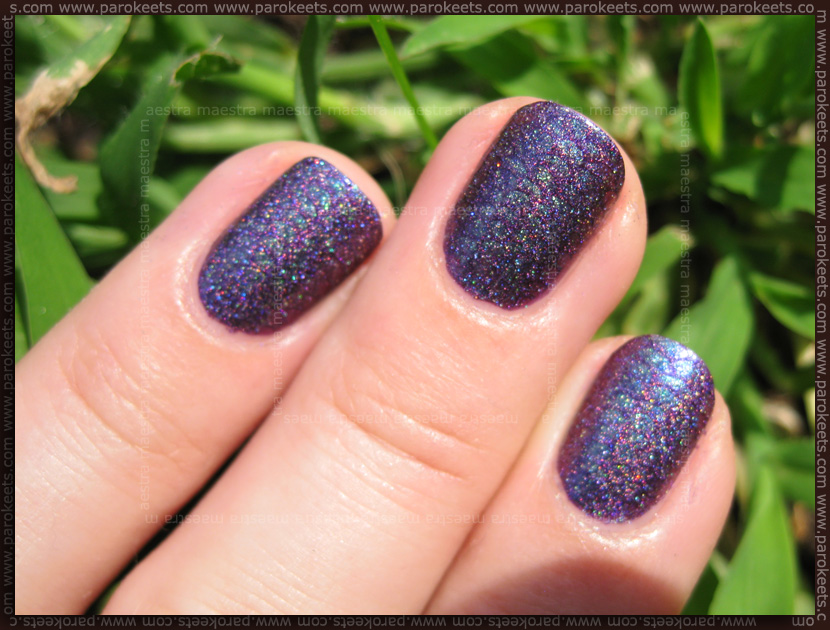 Fish Scale Duochrome and Holographic Manicure
