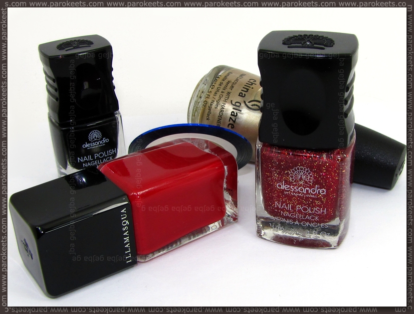 Christmas tree manicure nail polishes used