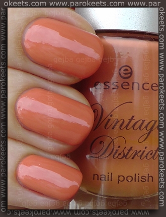 Essence Vintage District - Vintage Peach nail polish