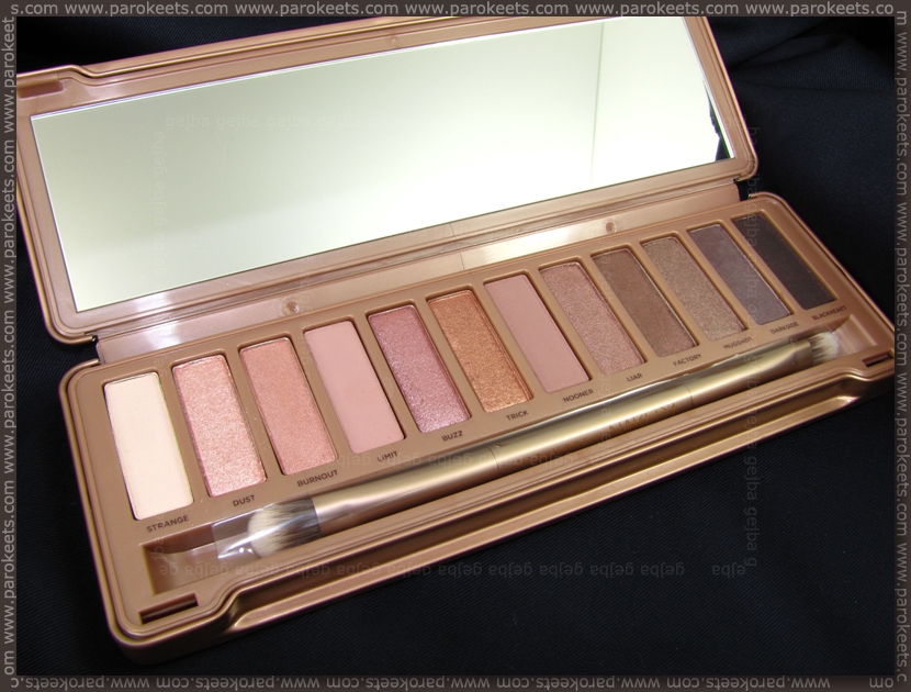 Urban Decay Naked 3 palette opened