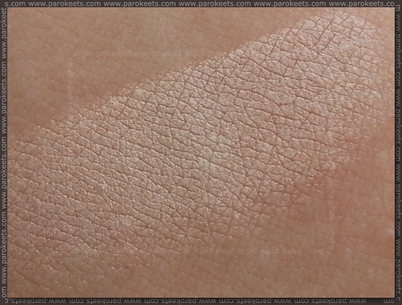 Catrice Vanillaty Fair 010 Velvet Matt eyshadow swatch