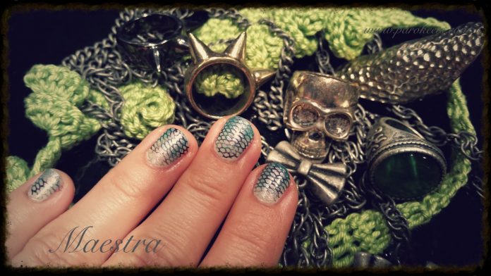 Maestra's Halloween manicure