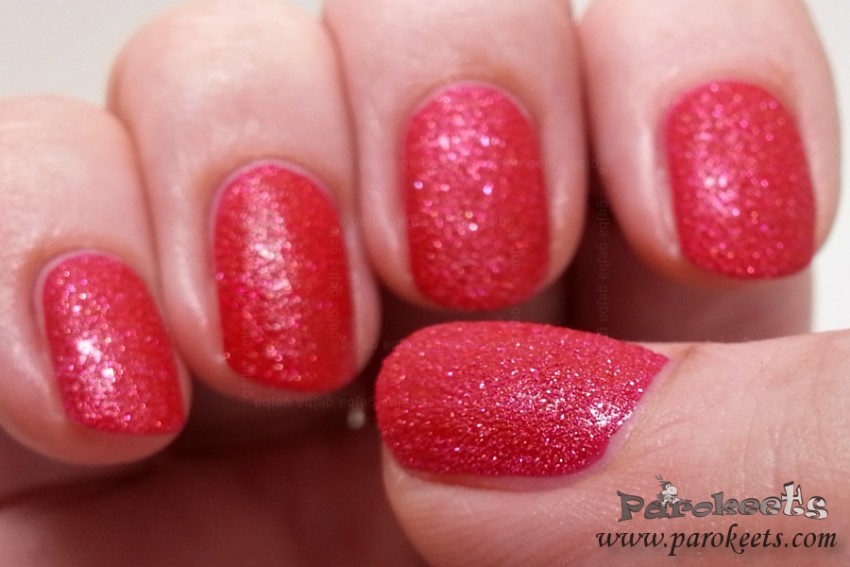 Avon Mineral Crush Ruby nail polish