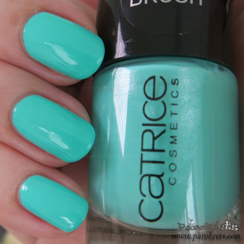 Catrice (S)wimbledon (turquoise) nail polish