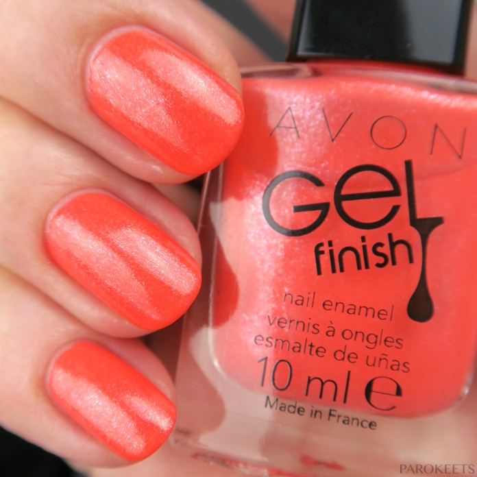 Avon Coral Shimmer lak za nohte (pomlad 2016)