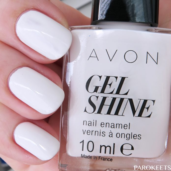 Avon P623 Iceberg White bel lak za nohte