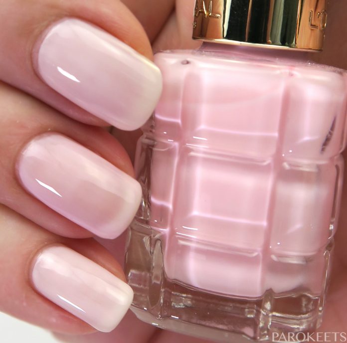 Color Riche Le Vernis a l'Huile 220 Dimanche Apres-Midi nail polish swatch