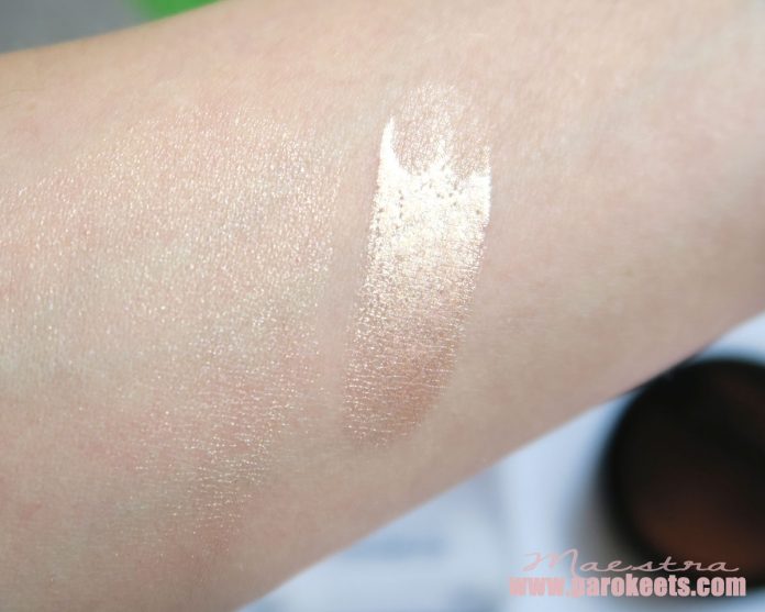 Catrice Pret-A-Lumiere Limited edition: Strobin Gel Highlighter